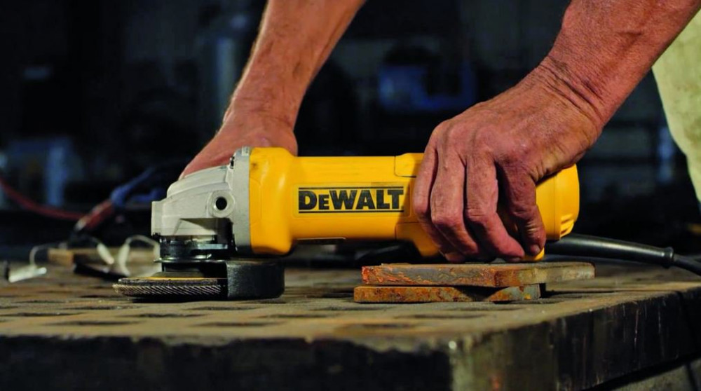 DeWALT Uhlová brúska 125 mm DWE4237