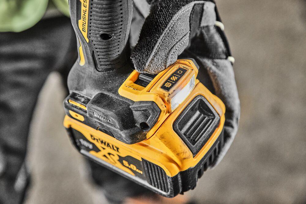 DeWALT Aku skrutkovač 18V DCD800NT
