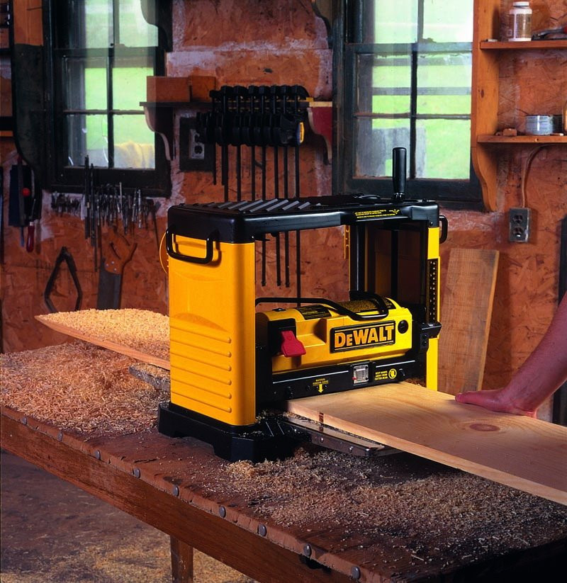 DeWALT Hrúbkovacia frézka DW733