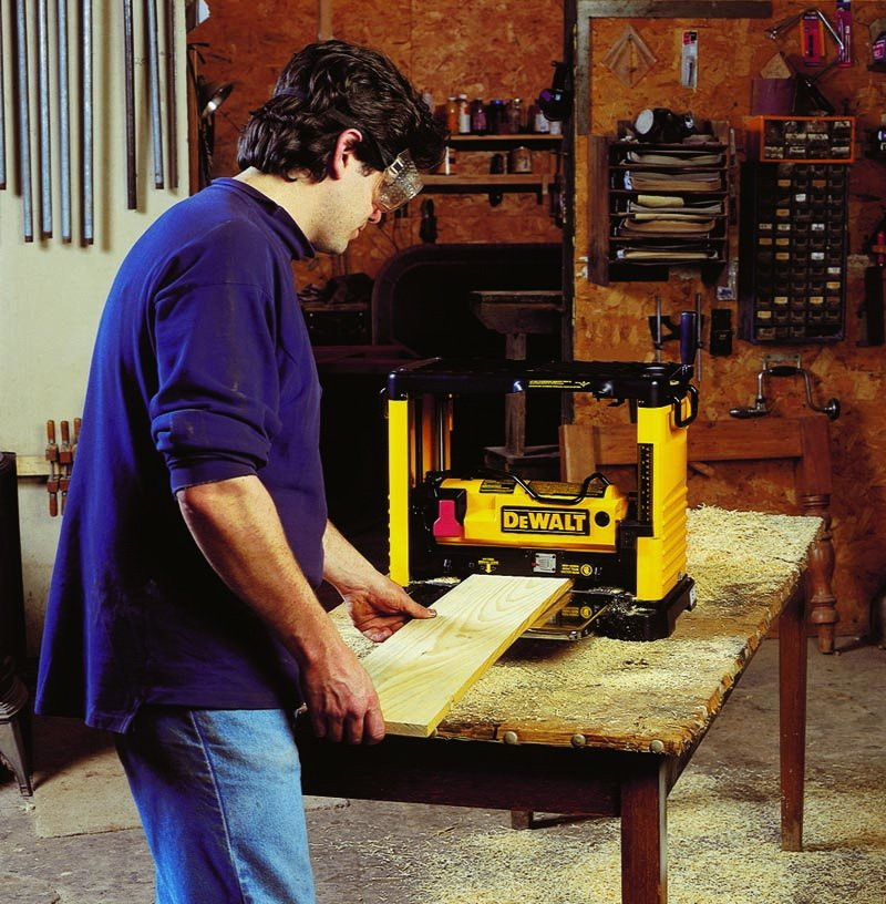 DeWALT Hrúbkovacia frézka DW733