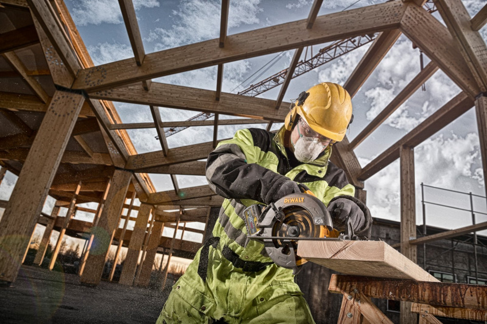 DeWALT Aku kotúčová píla FLEXVOLT 54V DCS575NT