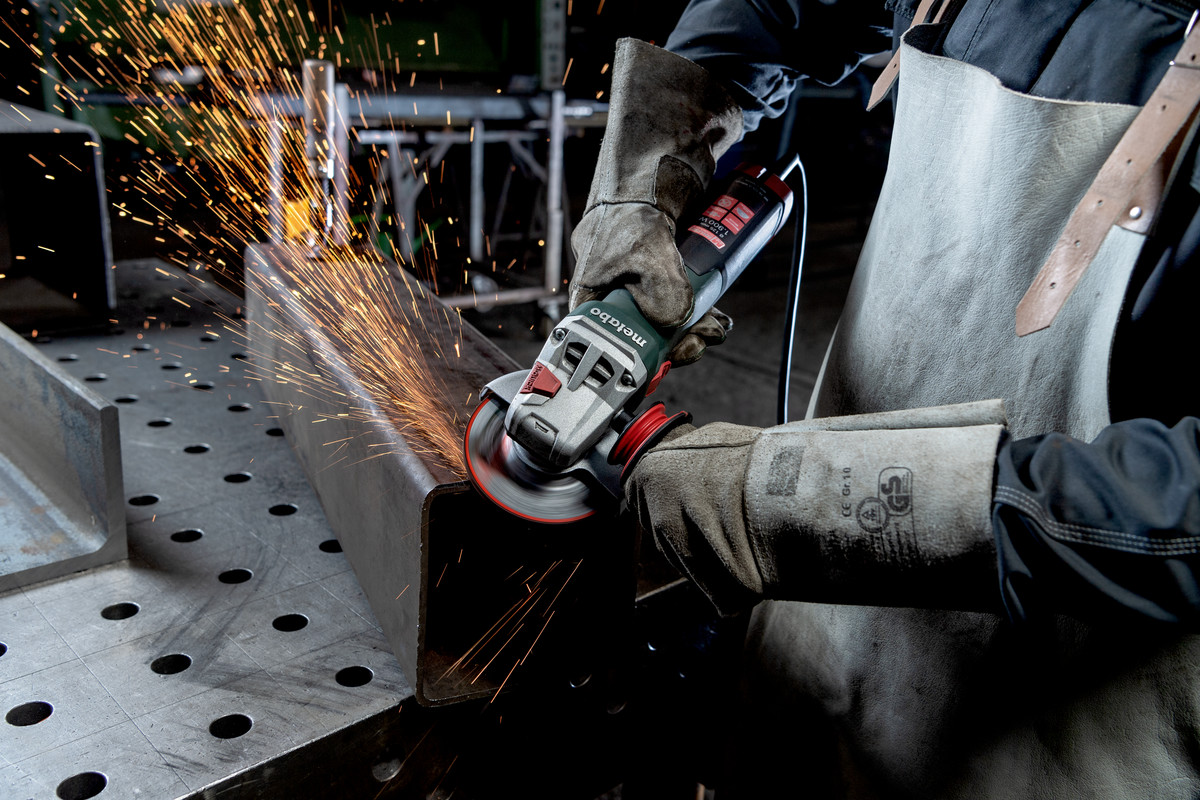 Metabo Uhlová brúska 125 mm WE 19-125 Q M-BRUSH