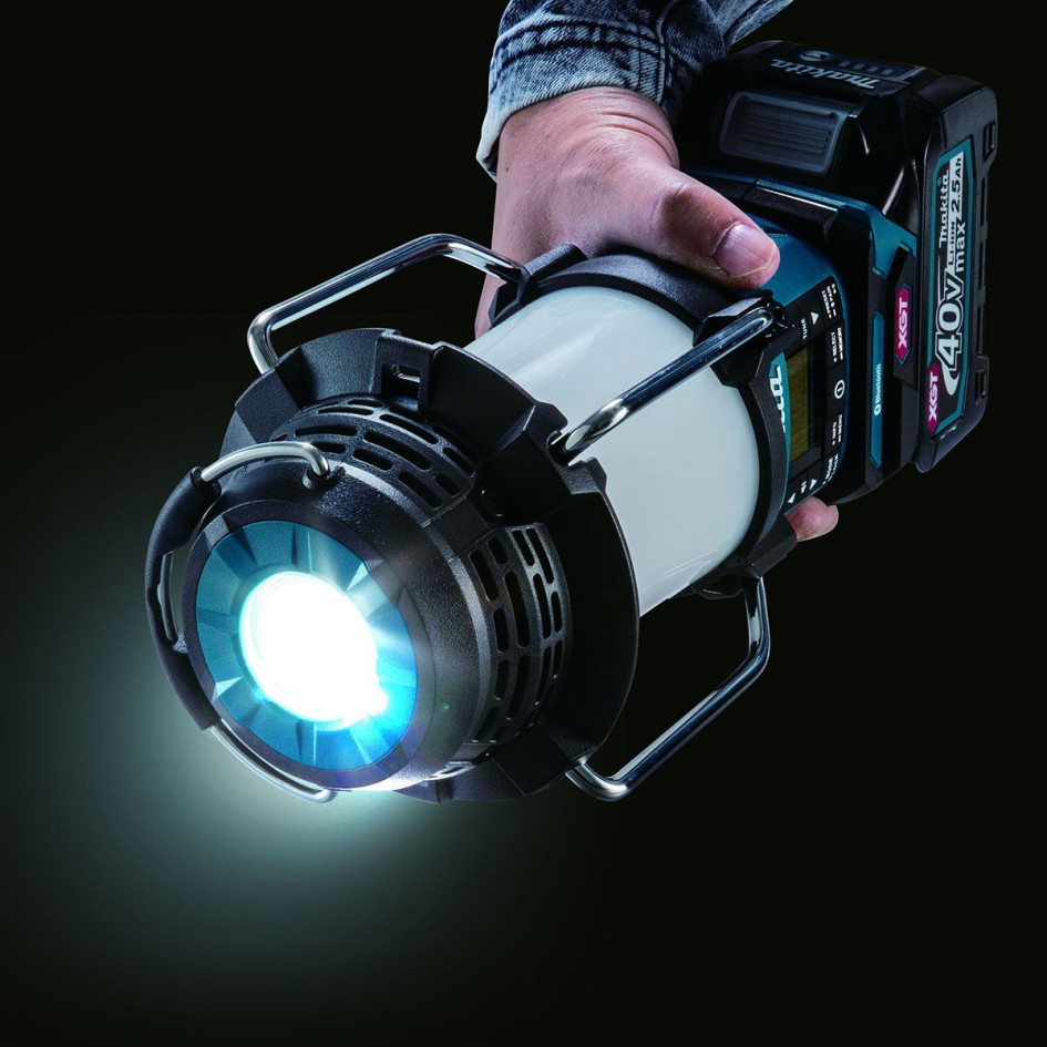 Makita Aku svetlo s rádiom 40V MR009G