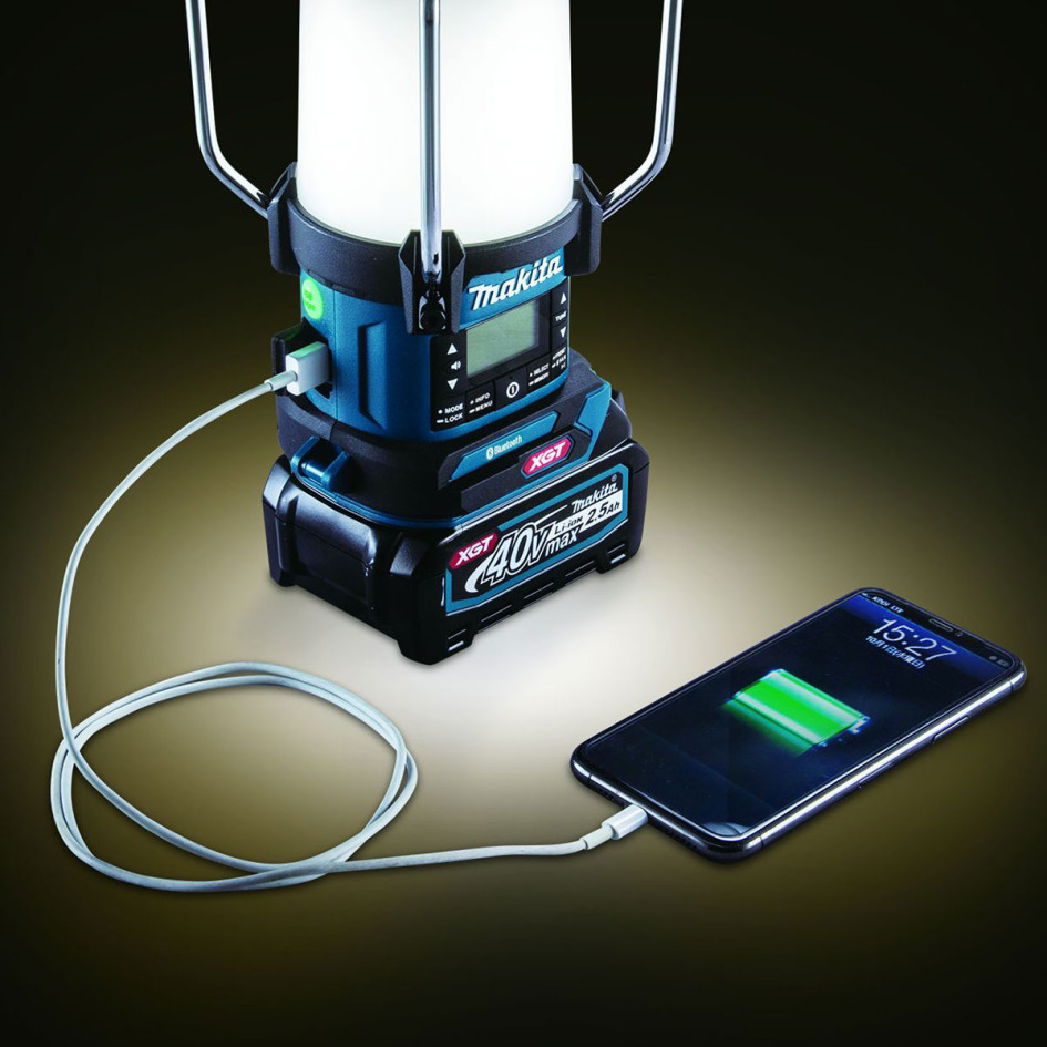 Makita Aku svetlo s rádiom 40V MR009G