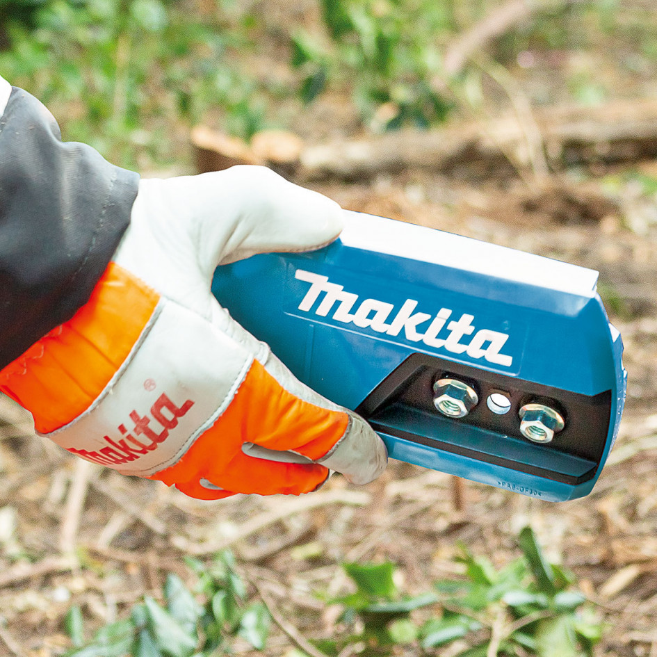 MAKITA Aku reťazová píla 40V UC011GT101