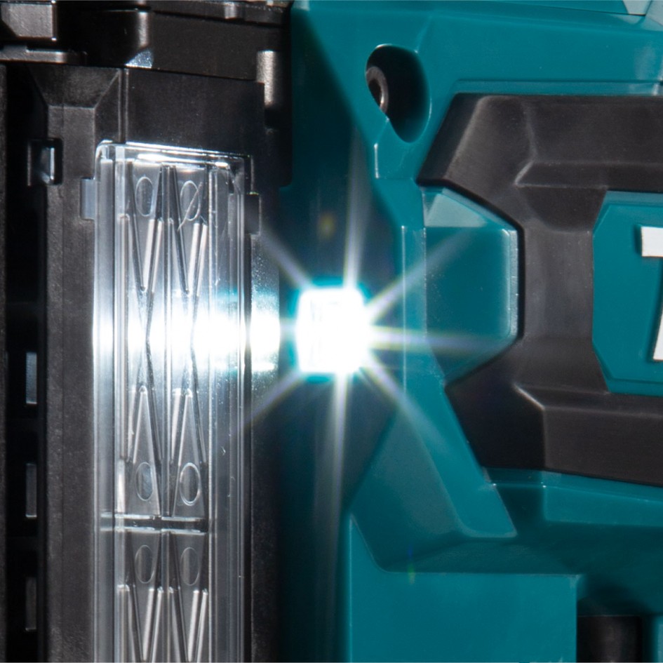 Makita Aku klincovačka 40V FN001GZ