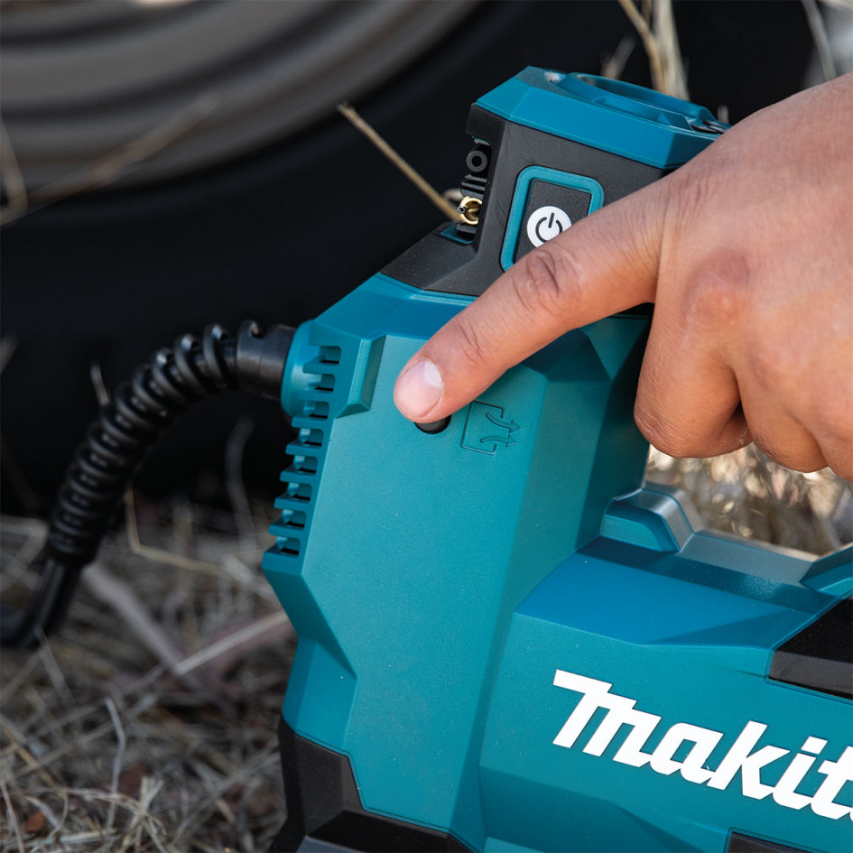 Makita Aku kompresor 40V MP001GZ