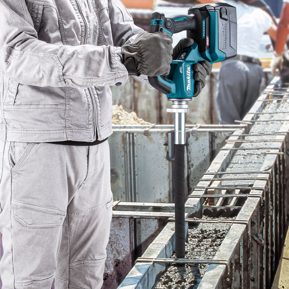 Makita Aku vibrátor ponorný do betónu 40V VR004GZ