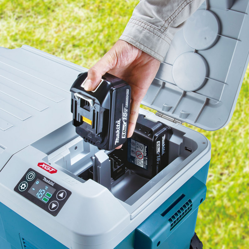 Makita Aku/elektrická kompresorová chladnička/termoska 40V CW001GZ