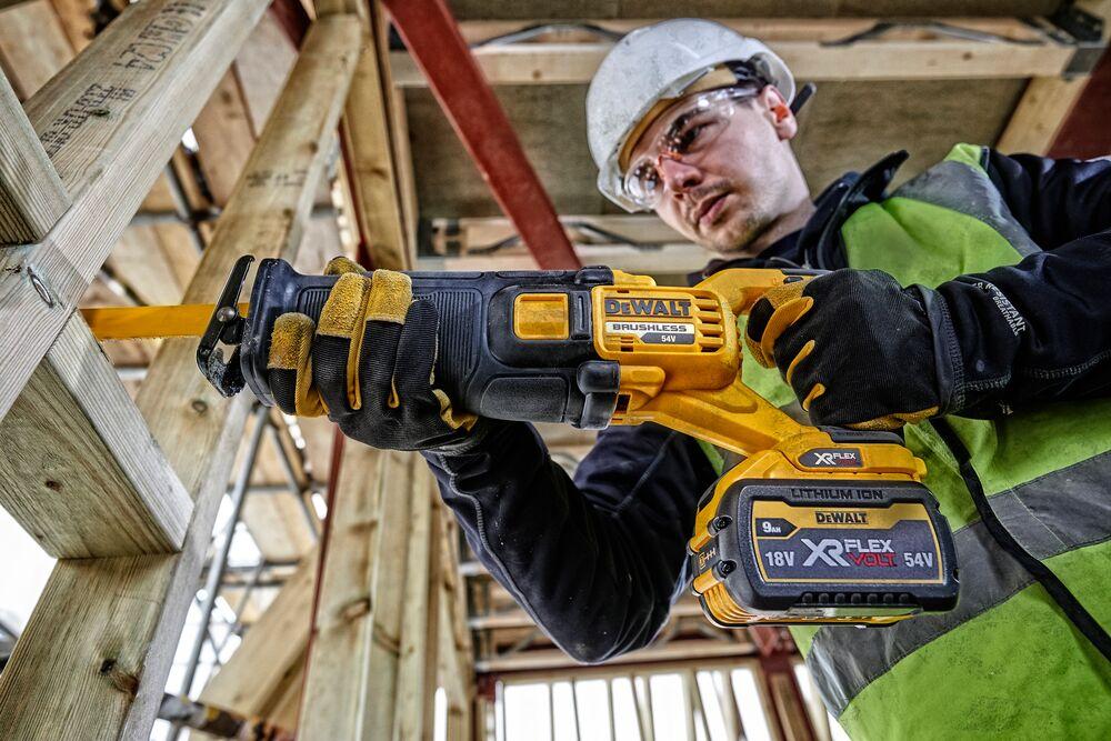 DeWALT Aku chvostová píla 54V FLEXVOLT DCS389X2